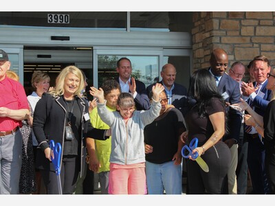 WCBDD celebrates Goodwill Deerfield Grand Opening