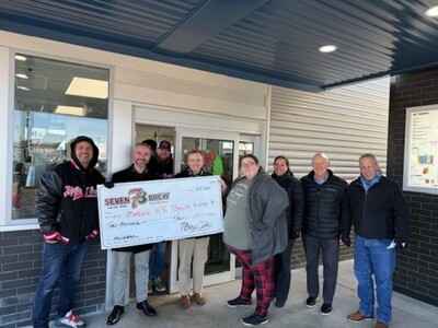 7 Brew Donates $2,000 To Mason High School Marching Band At Its Grand Opening