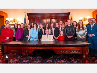 Carlisle Student Natalie Osborne Witnesses The Signing Of  Madeline's Law 