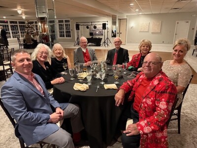 Bellwood Country Club Helps Start The Holiday Season Here in the County