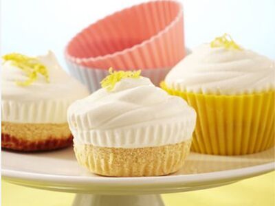 Celebrate National Lemonade Day with lemonade inspired cupcakes from Nestle